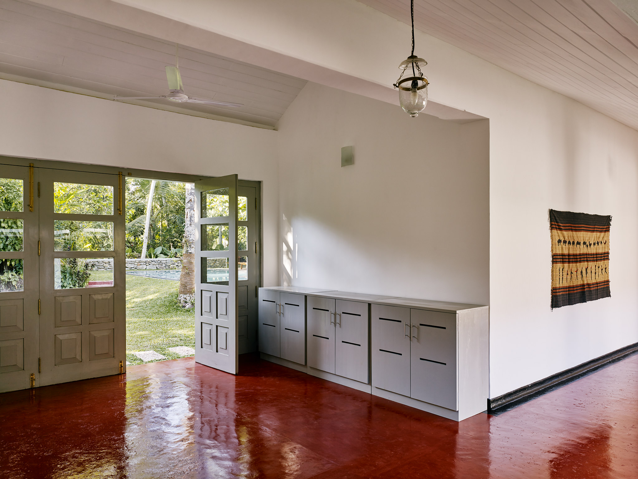 E15550 Alpa 049930 SCREEN